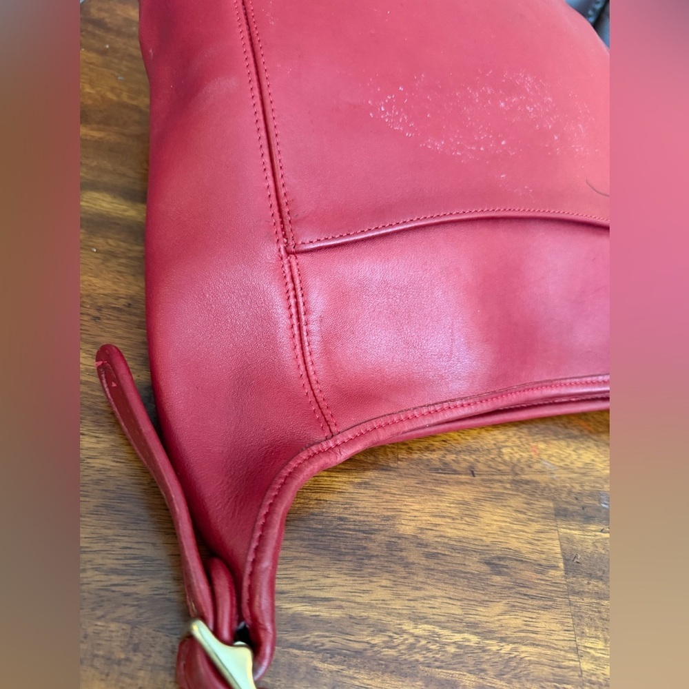 Rare Vintage Coach Vibrant Red Leather Shoulder Bag. #9060 - Picture 9 of 15